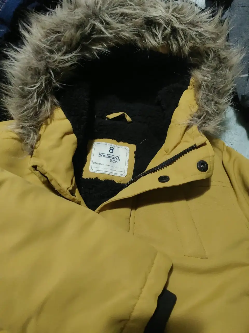 Chaqueta amarilla con capucha talla 8 - miniatura 2