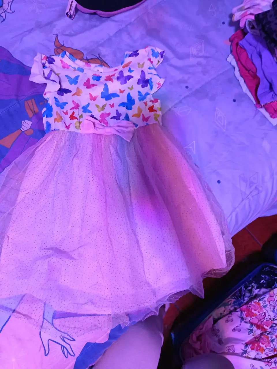 Vestido infantil con mariposas