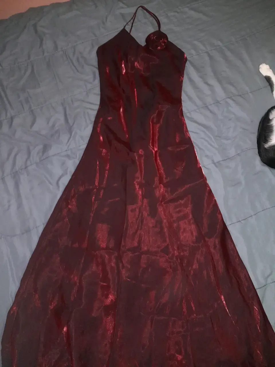 Vestido largo rojo elegante - miniatura 2