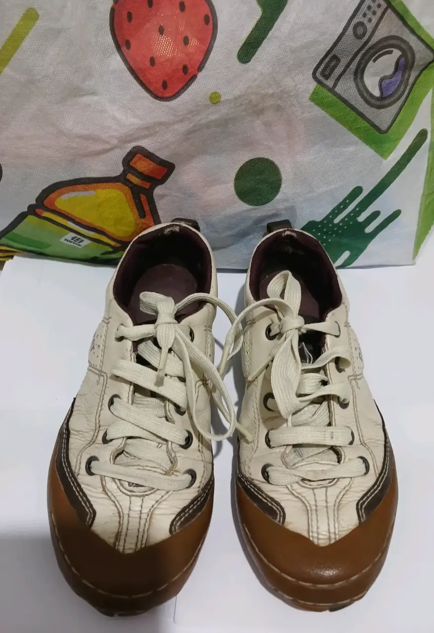Zapatillas color crema de cuero