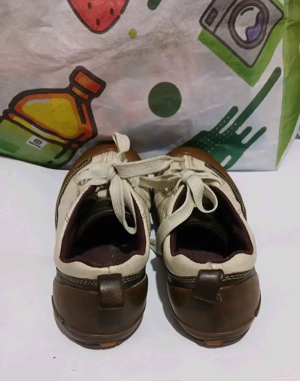 Zapatillas color crema de cuero - miniatura 3