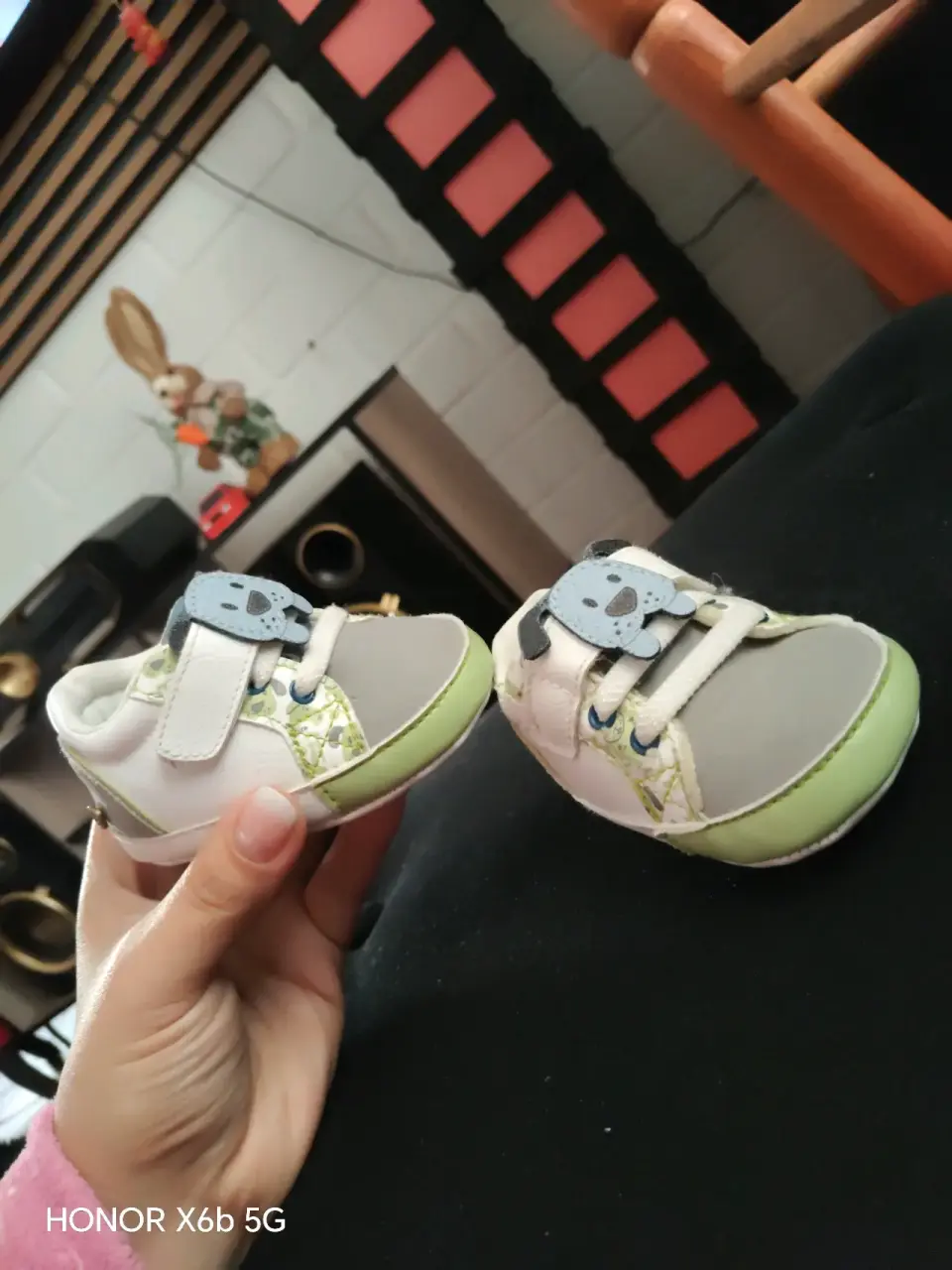 Zapatillas de bebé con diseño - miniatura 1