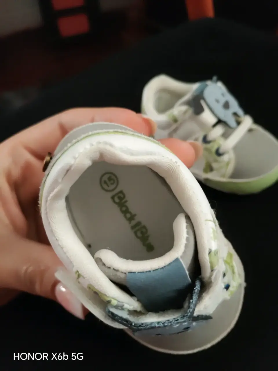 Zapatillas de bebé con diseño - miniatura 2