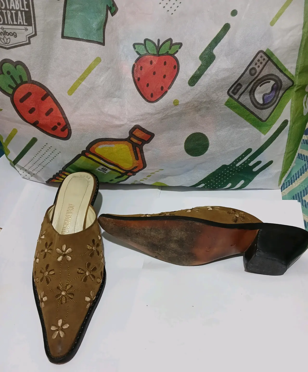 Zapatos de cuero bordadas marrones - miniatura 3