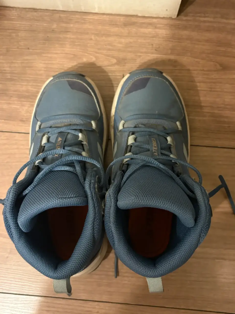 Zapatillas Adidas de montaña azules - miniatura 2