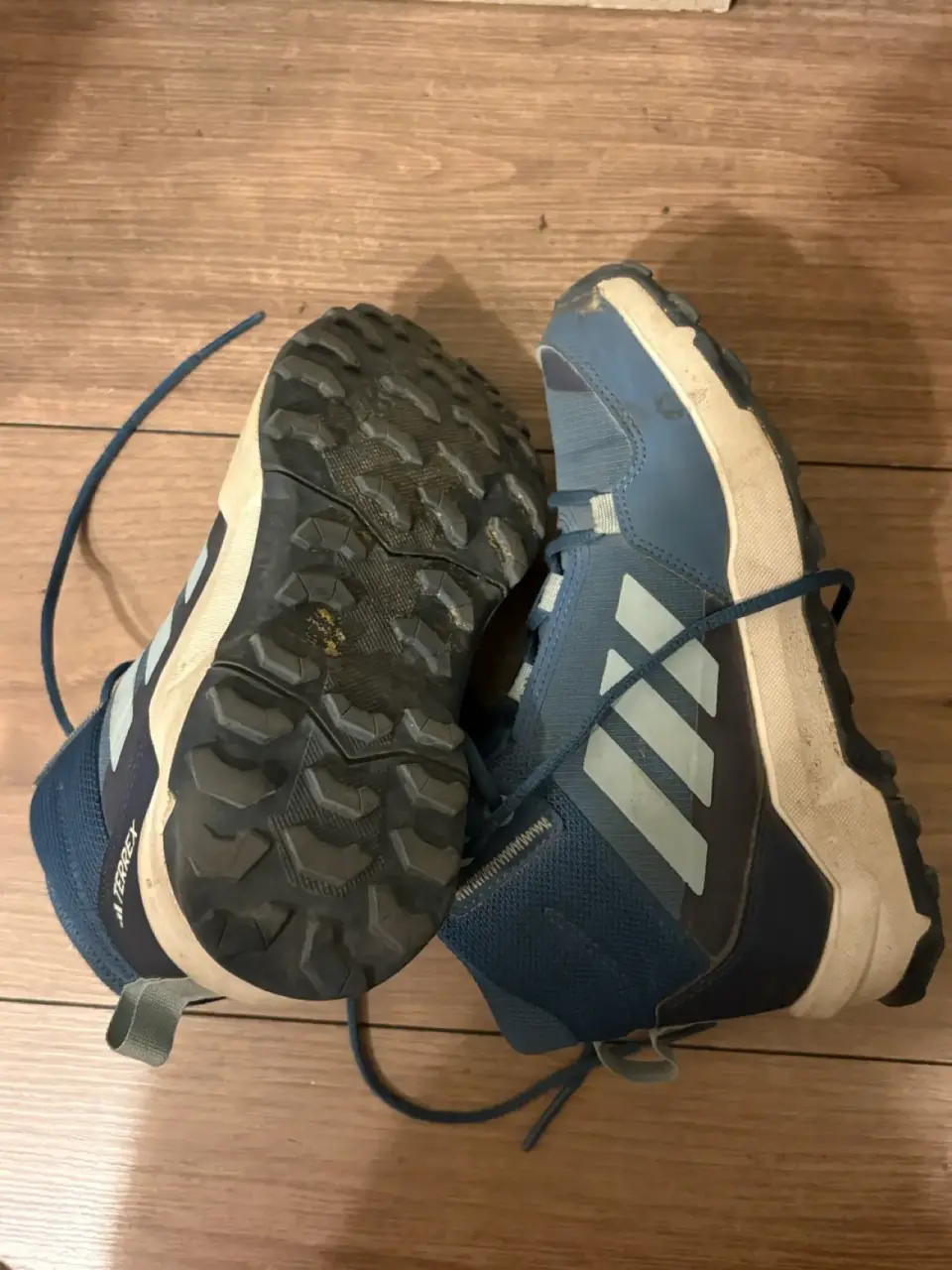 Zapatillas Adidas de montaña azules - miniatura 4