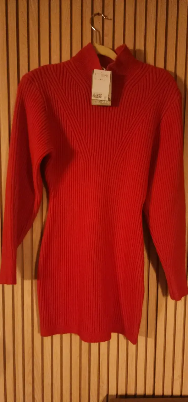 Sweater rojo de punto nuevo - miniatura 1