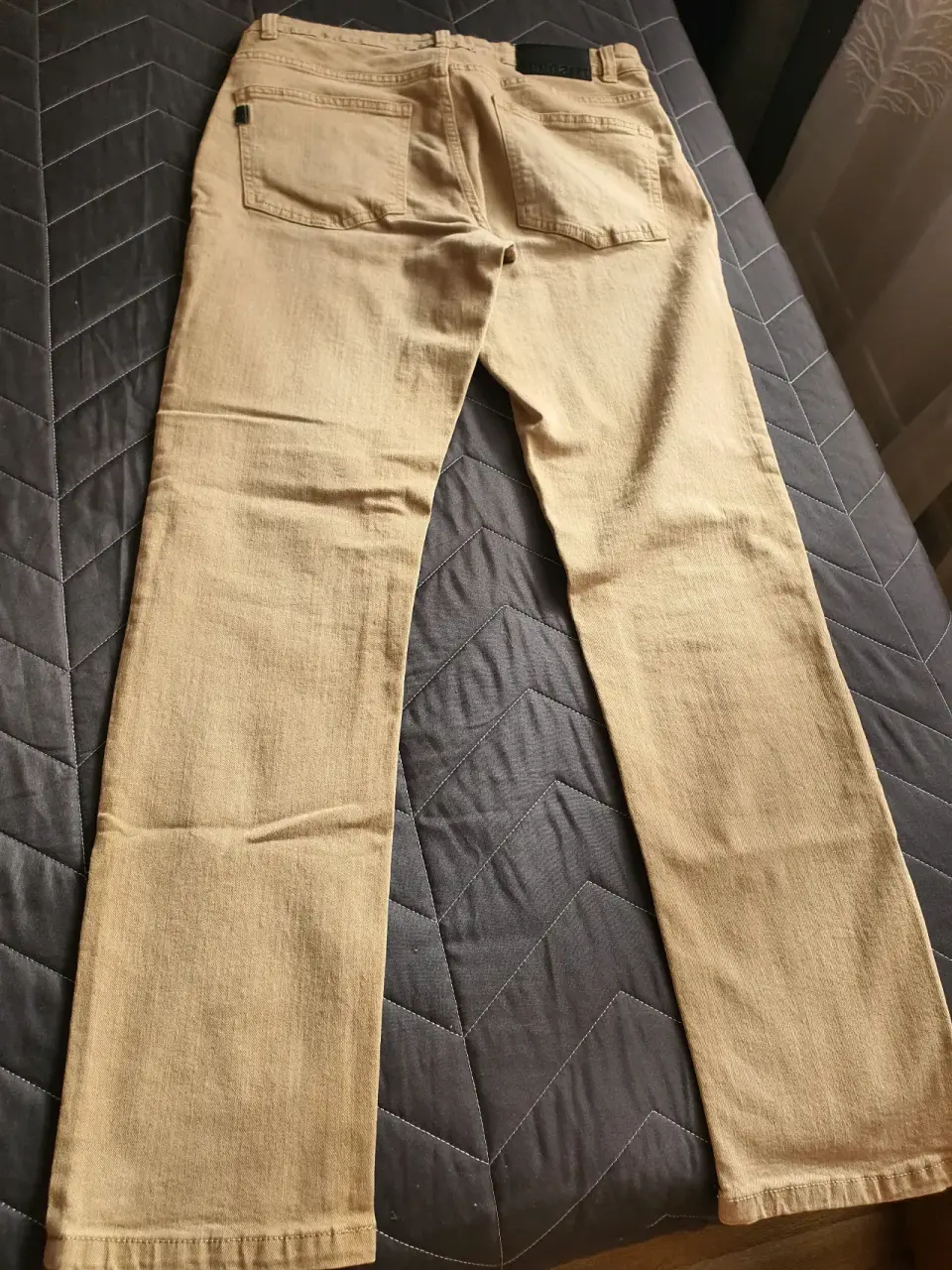Pantalones beige para hombre - miniatura 2