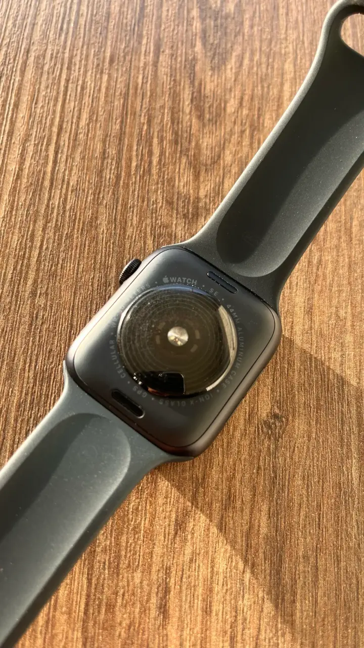 Apple Watch SE 3 GPS+CELL 44mm ML (1 mes de uso) - miniatura 4