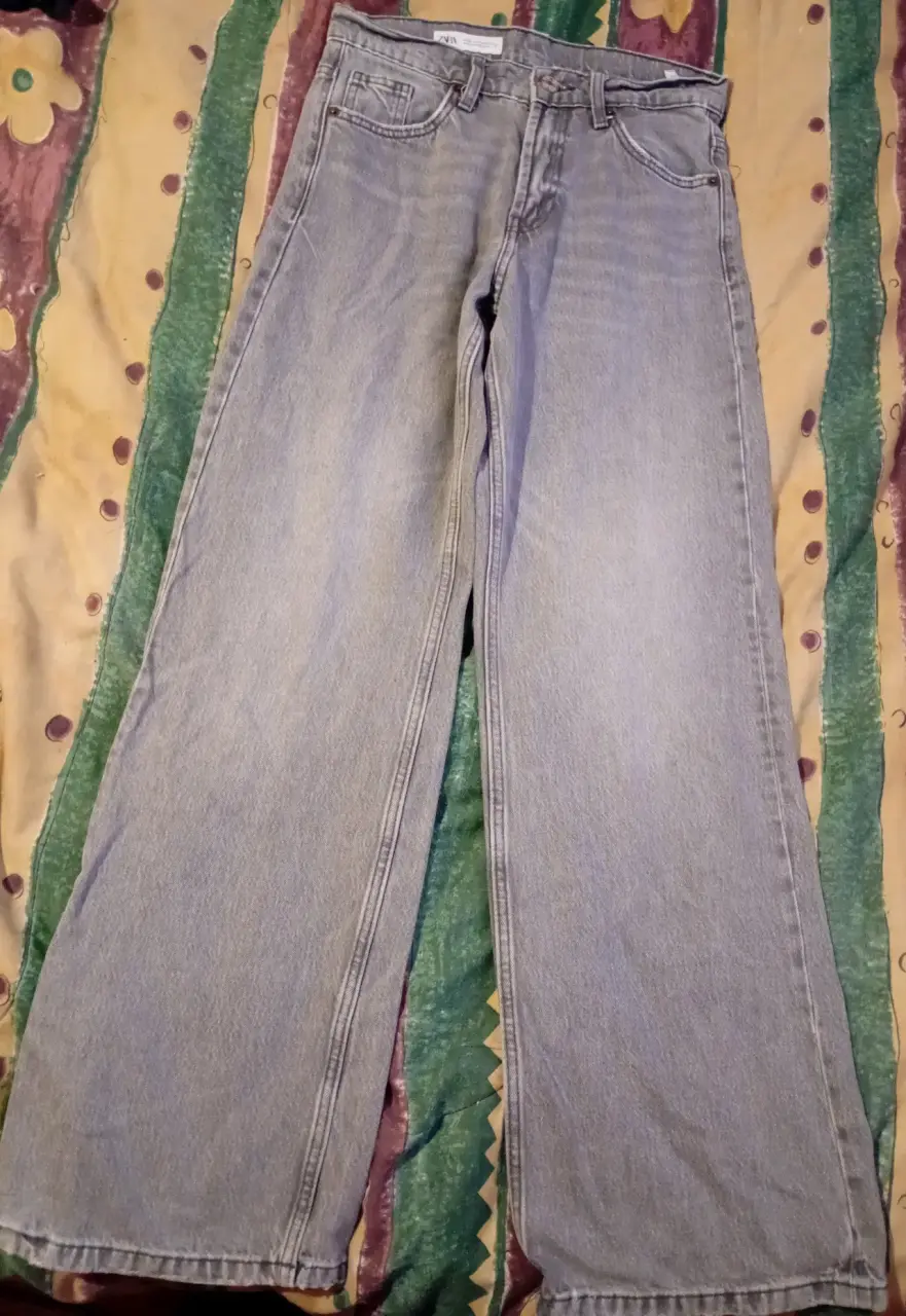 Jeans anchos azul claro