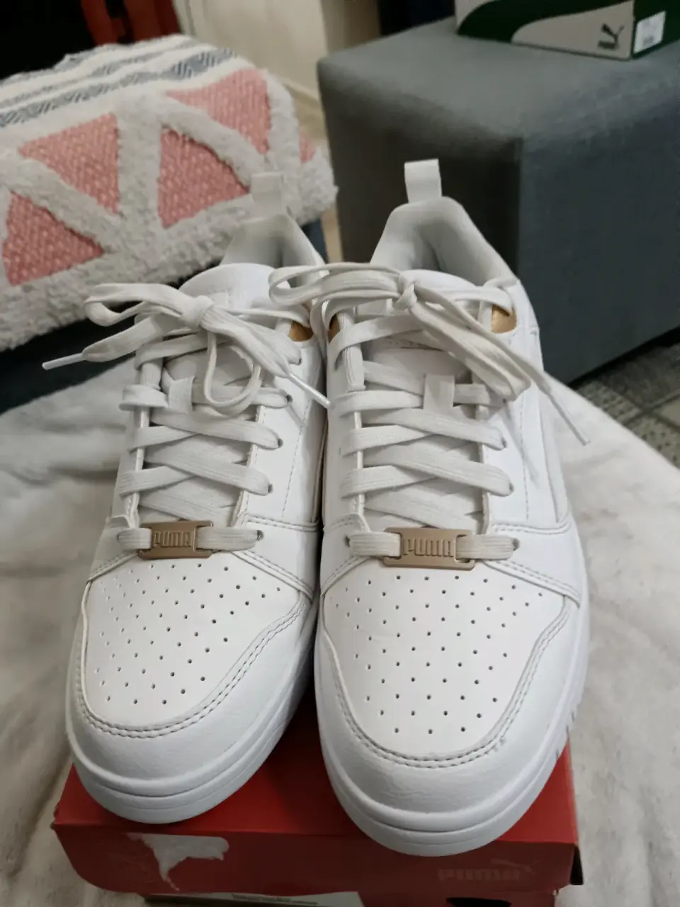 Zapatillas blancas Puma - miniatura 1