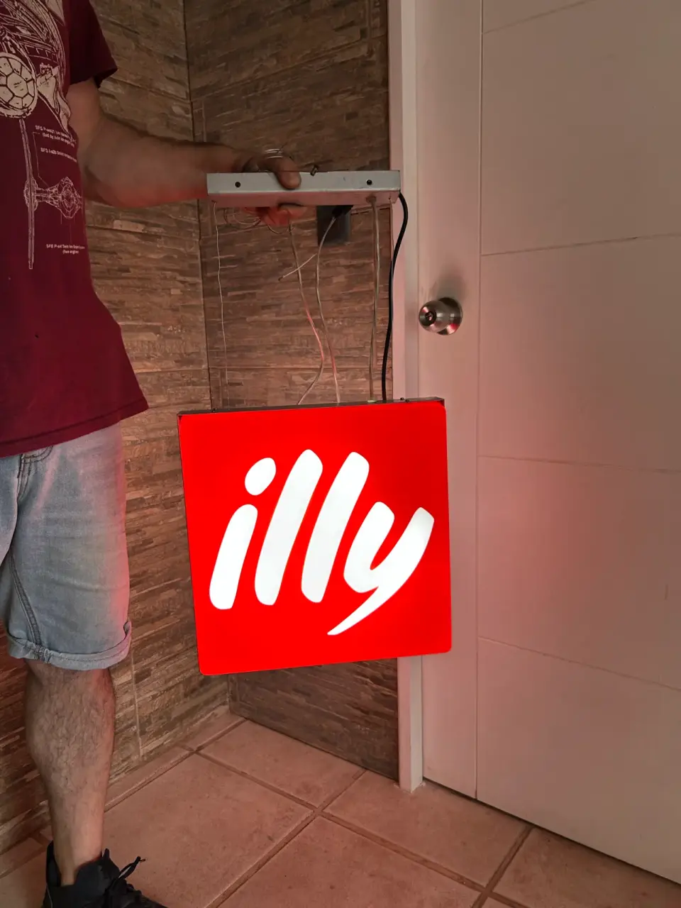 Letrero luminoso illy rojo - miniatura 1