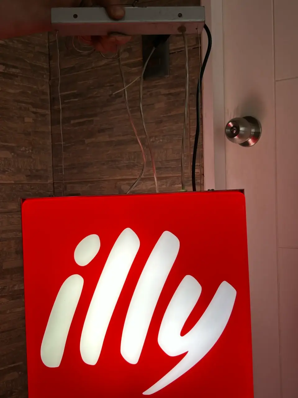 Letrero luminoso illy rojo - miniatura 3