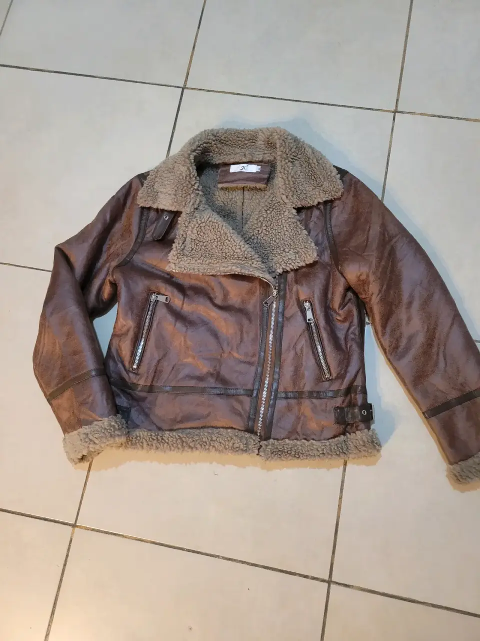 Chaqueta de cuero marrón con forro - miniatura 1