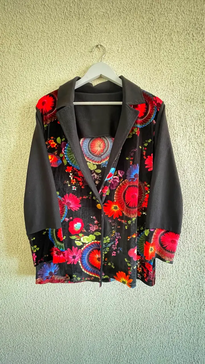 Chaqueta floral multicolor - miniatura 1
