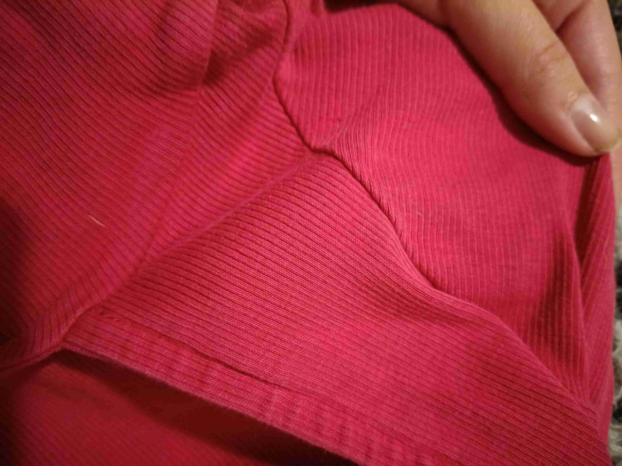 Polera roja femenina Guess original - miniatura 4
