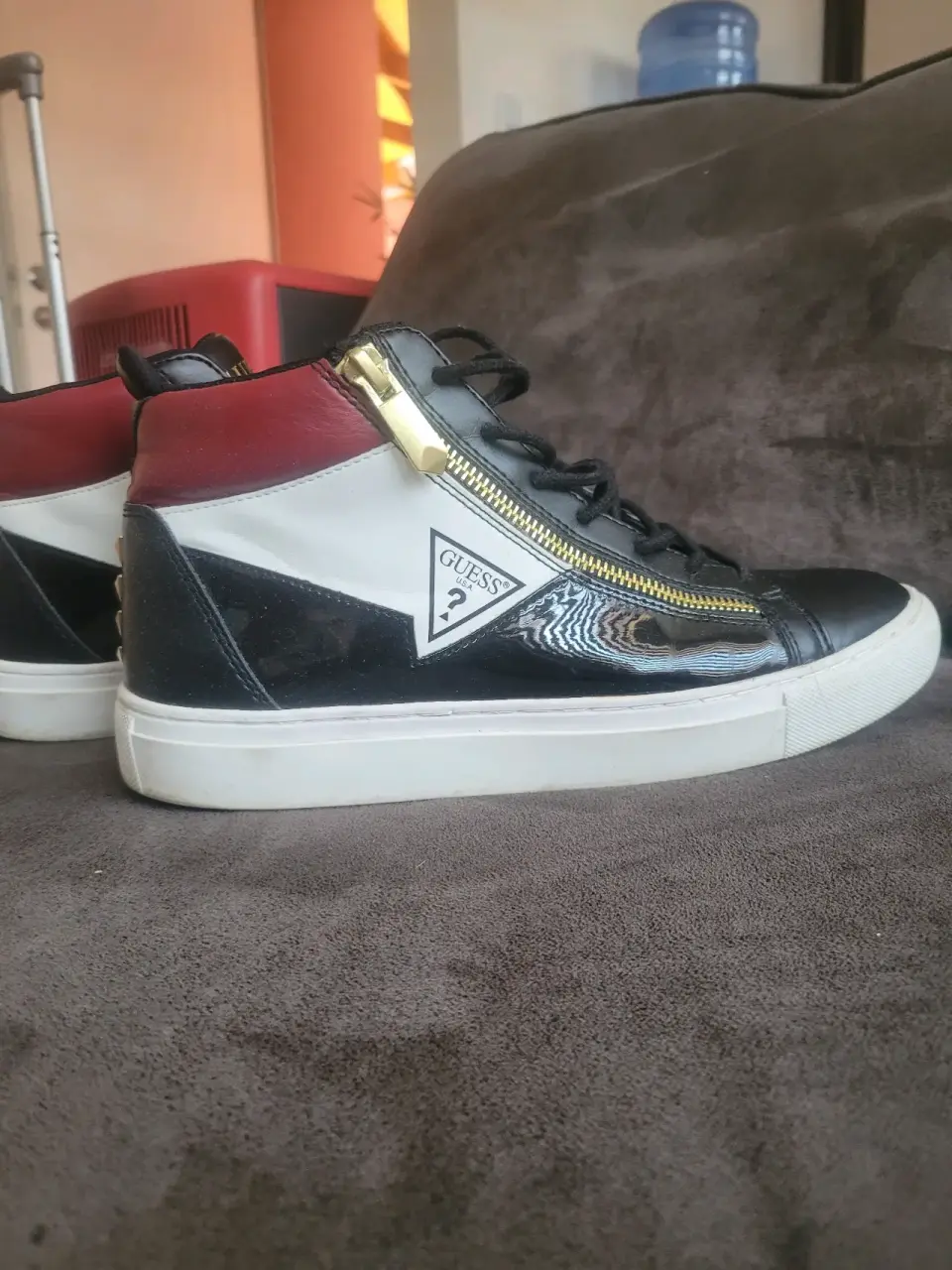Zapatillas Guess negras con cremallera - miniatura 1