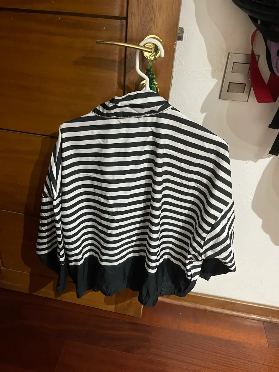 Chaqueta deportiva a rayas Nike - miniatura 2