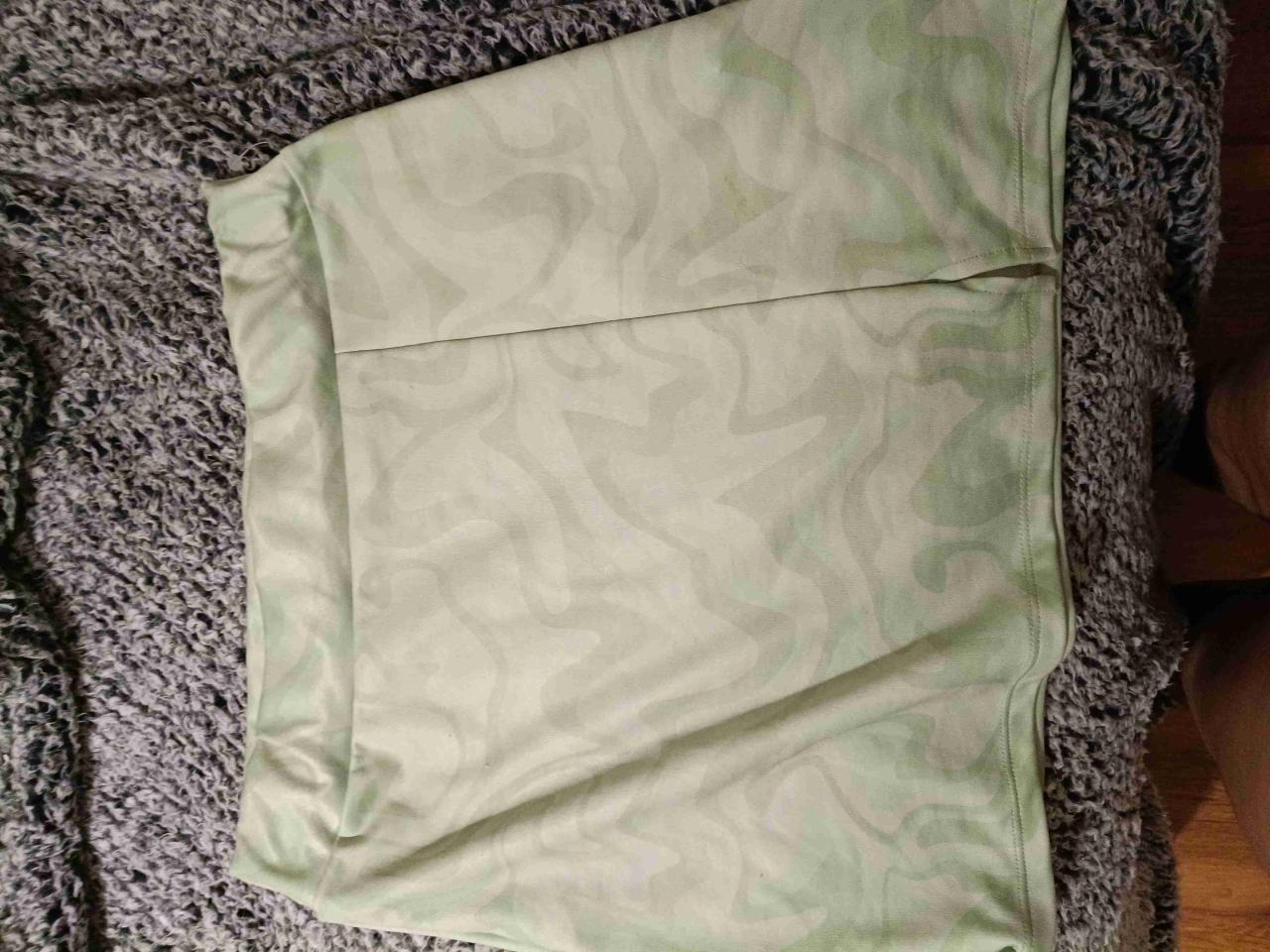 Falda corta verde camuflaje