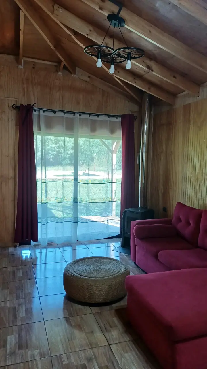 Se arrienda cabaña mensual con piscina en parcela. - miniatura 2