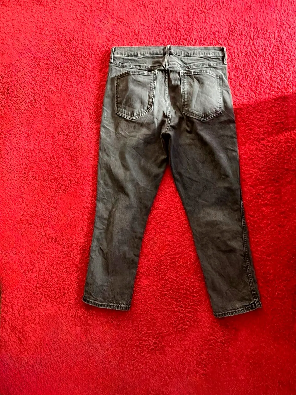 Jeans GAP Cigarette Fit Gris Talla 42 – Excelentes - miniatura 3