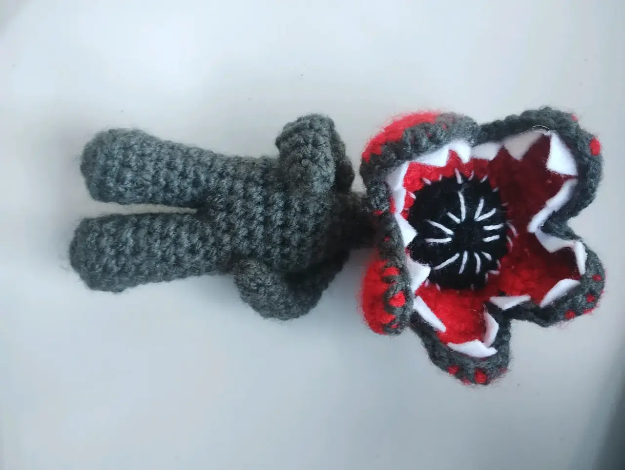 Muñeco amigurumi Demogorgon - miniatura 2