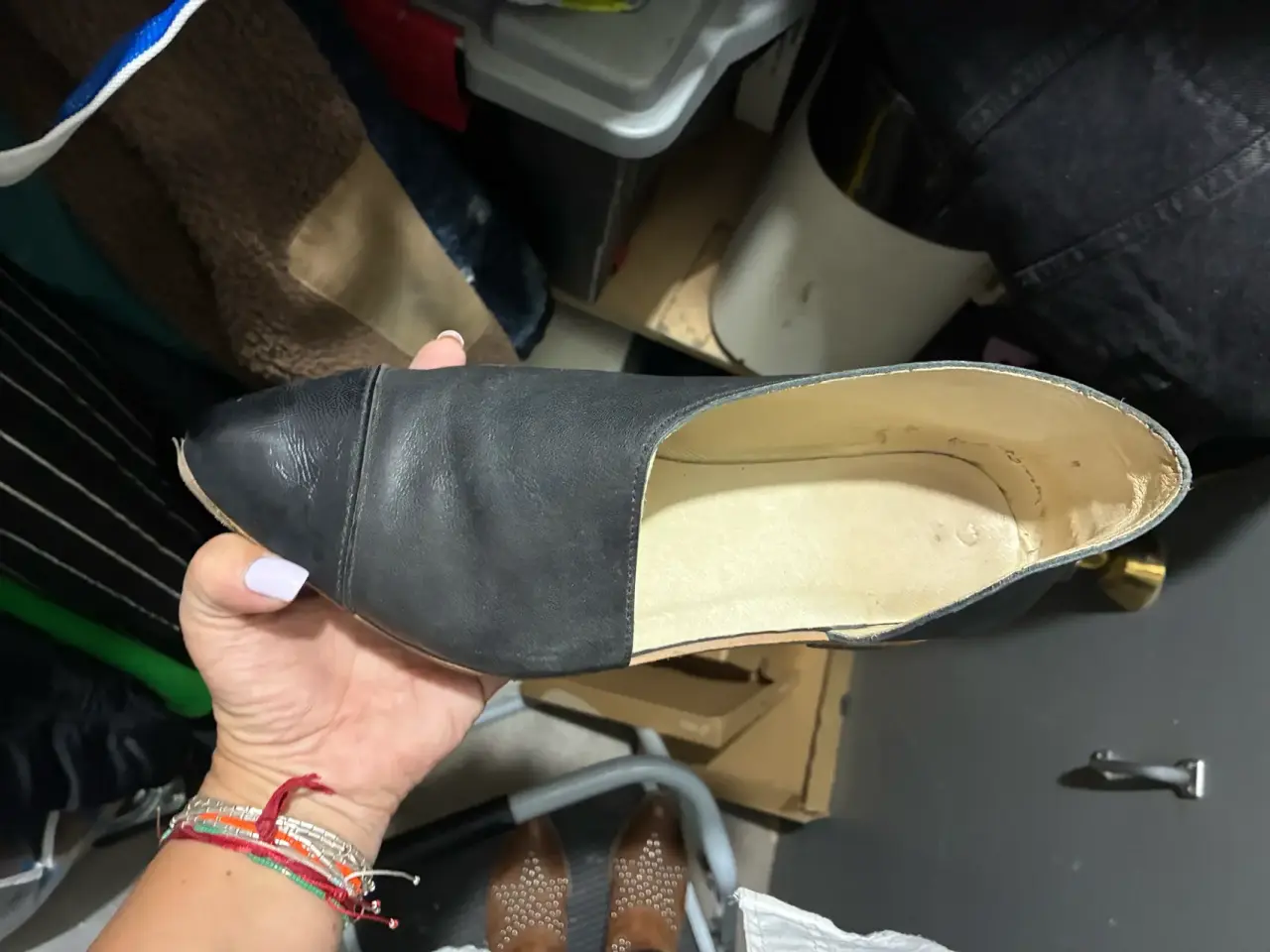 Zapato de cuero negro - miniatura 3