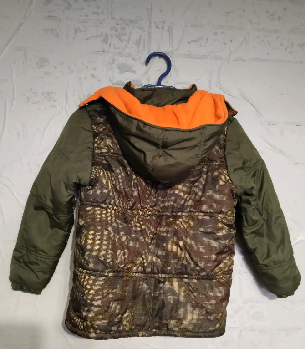 Chaqueta camuflada con capucha - miniatura 1