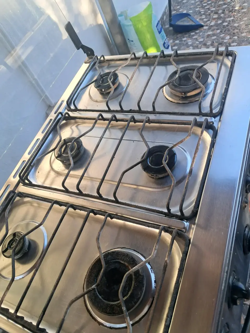 Cocina a gas con horno - miniatura 2