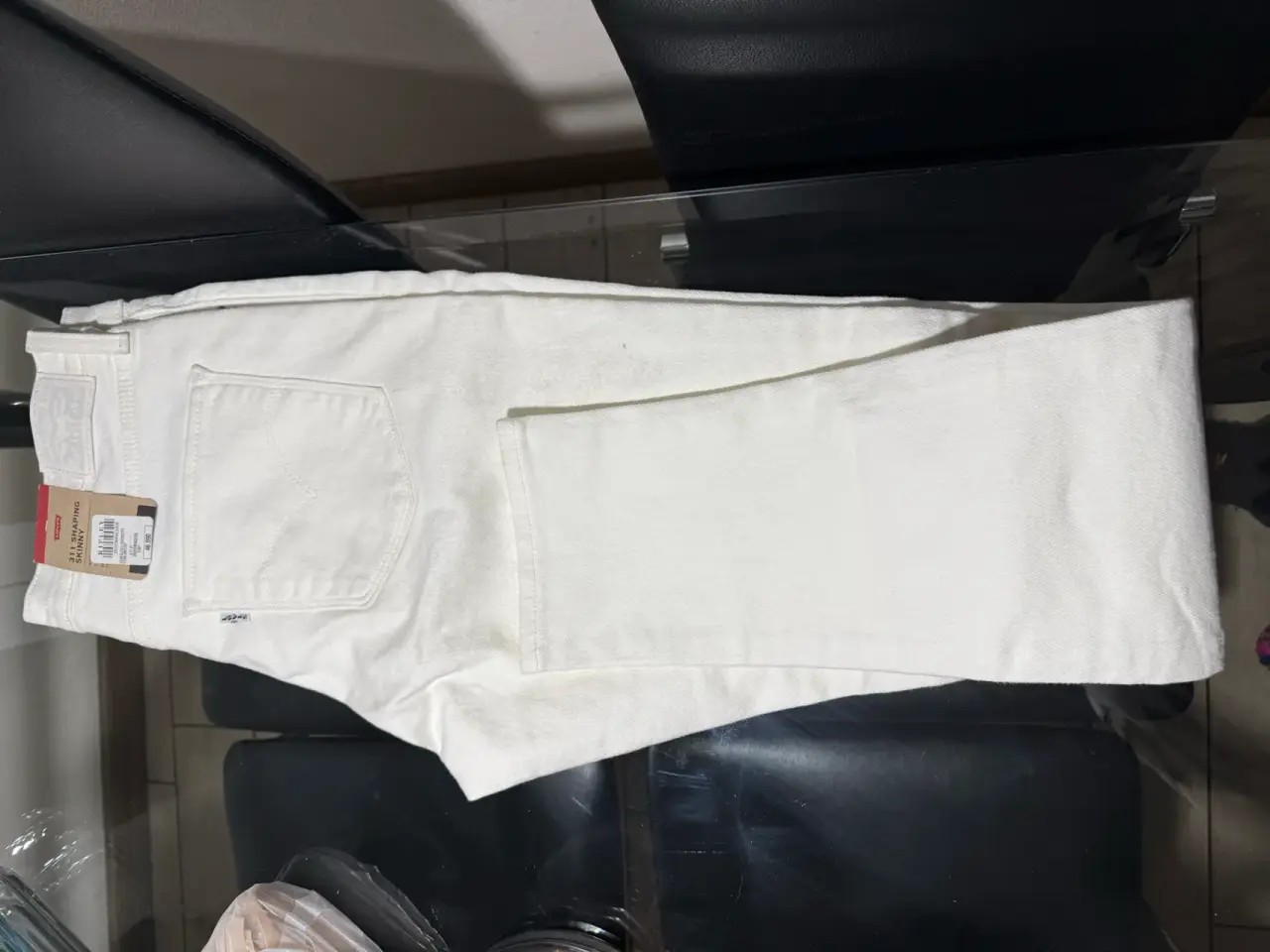 Jeans skinny blancos Levi's - miniatura 4