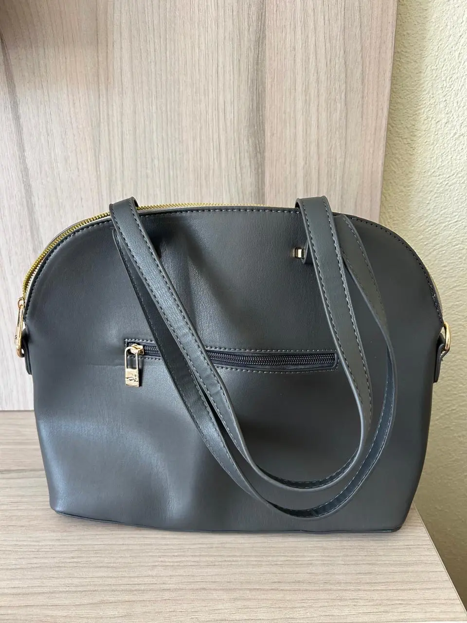 Cartera con diseño de cocodrilo - miniatura 2