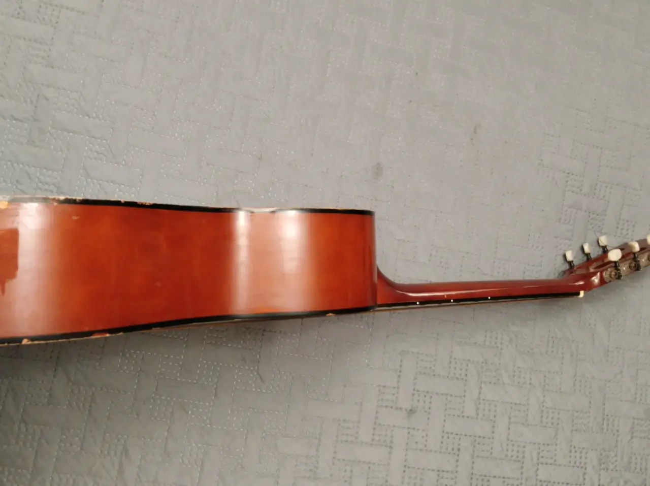 Guitarra acústica Memphis con caja - miniatura 3