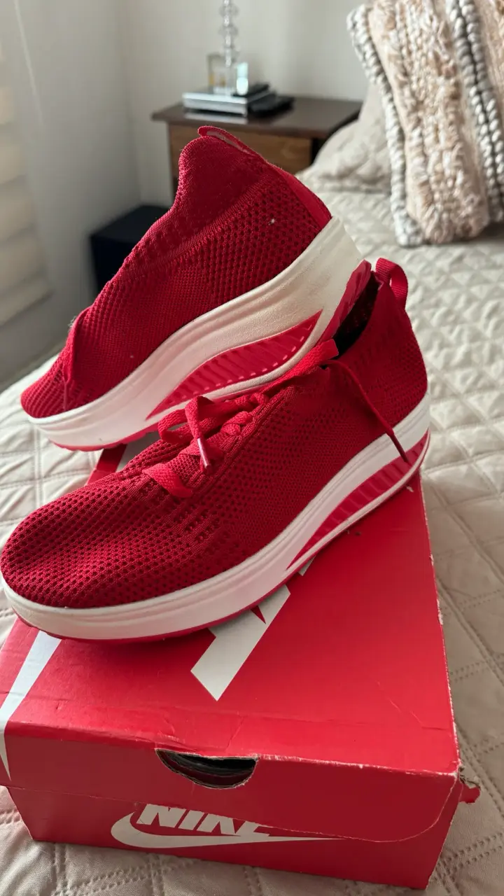 Zapatillas deportivas rojas - miniatura 3