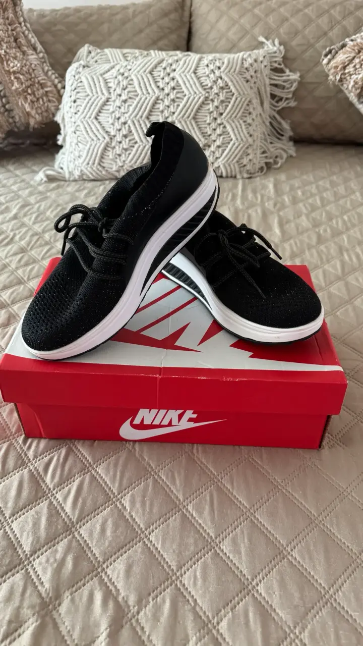 Zapatillas deportivas rojas - miniatura 5