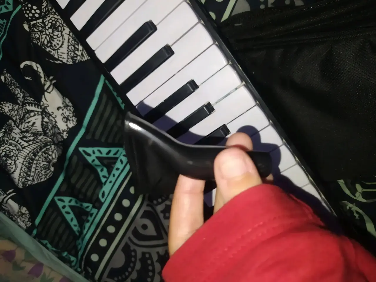 Melodica negra sin  tubo - miniatura 5