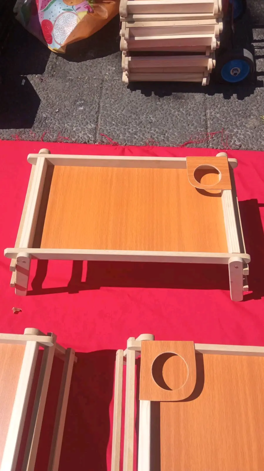 Mesa bandeja plegable de madera - miniatura 4