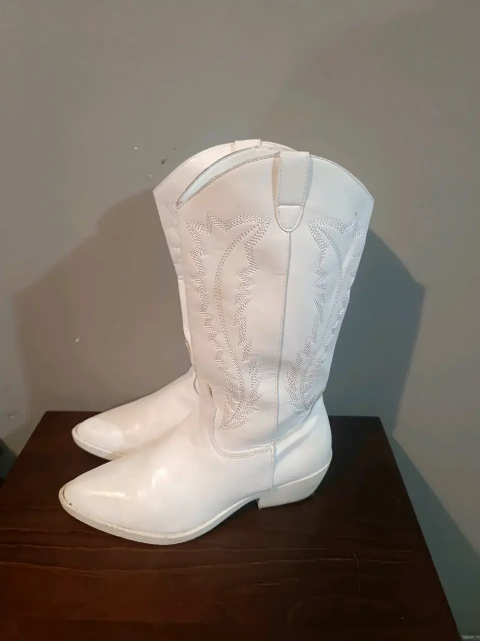 Botas vaqueras blancas - miniatura 2