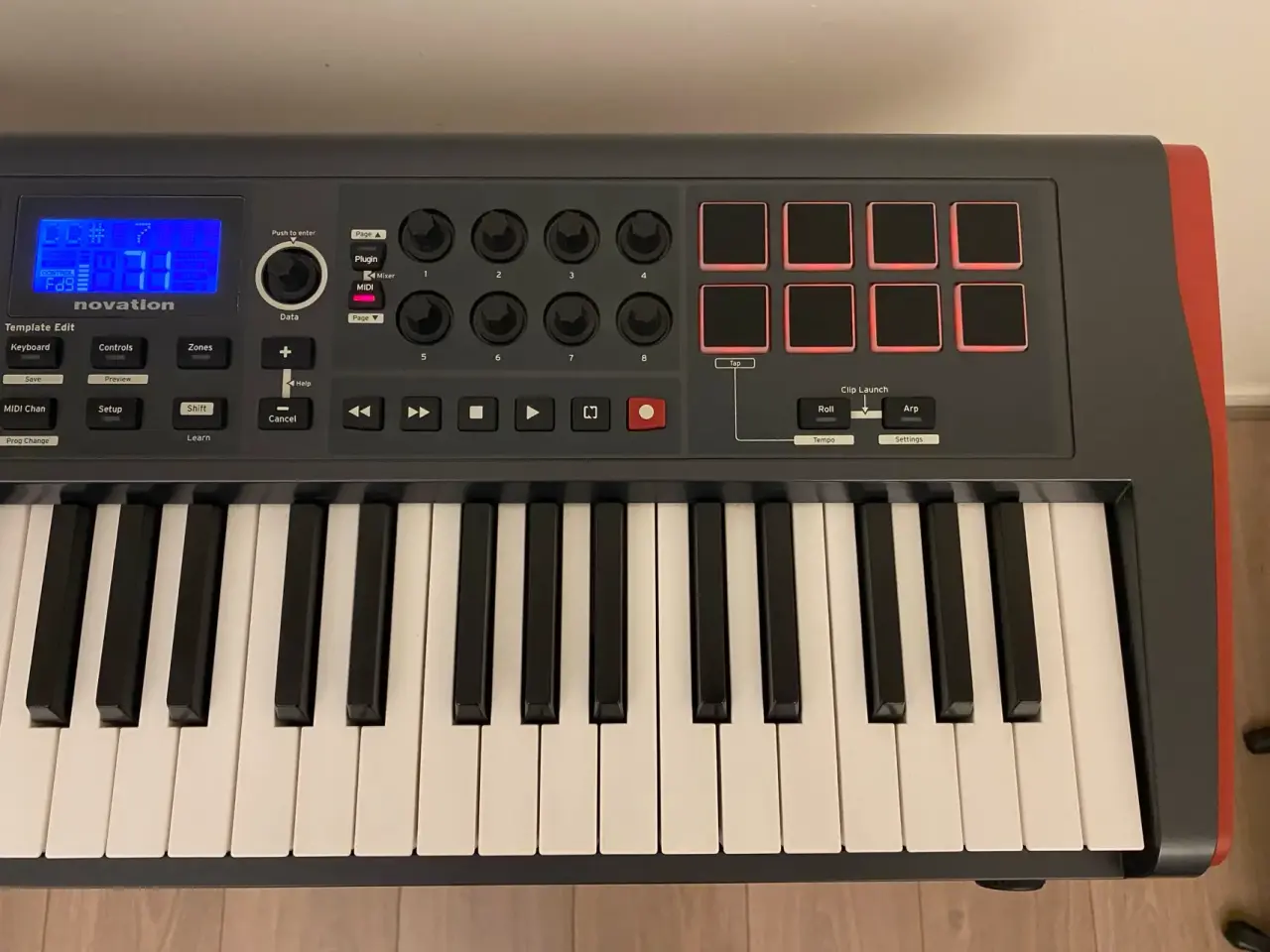 Controlador MIDI Novation Impulse 49 - miniatura 3