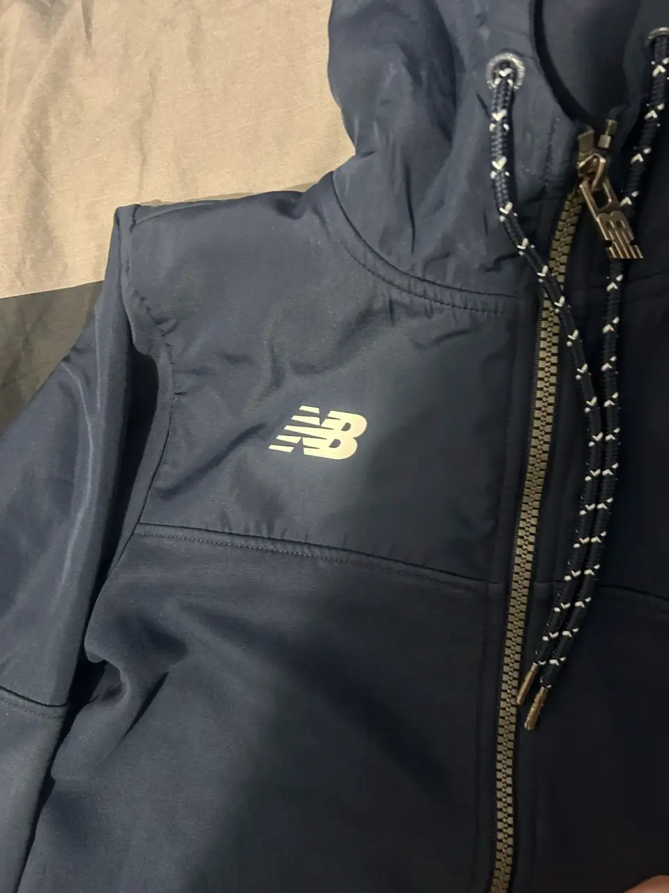 Chaqueta deportiva azul New Balance - miniatura 2