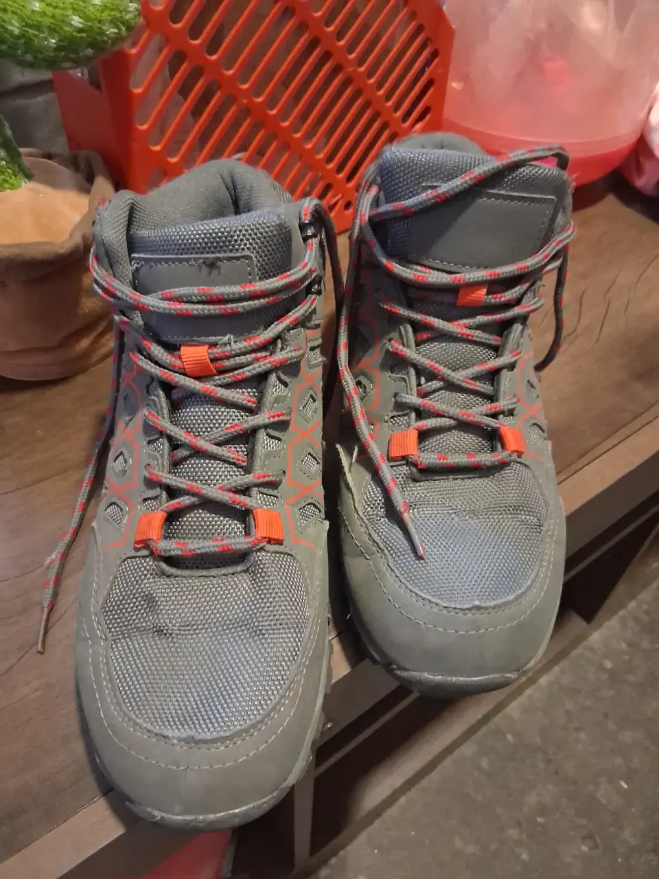 Zapatillas trekking gris y rojo - miniatura 2
