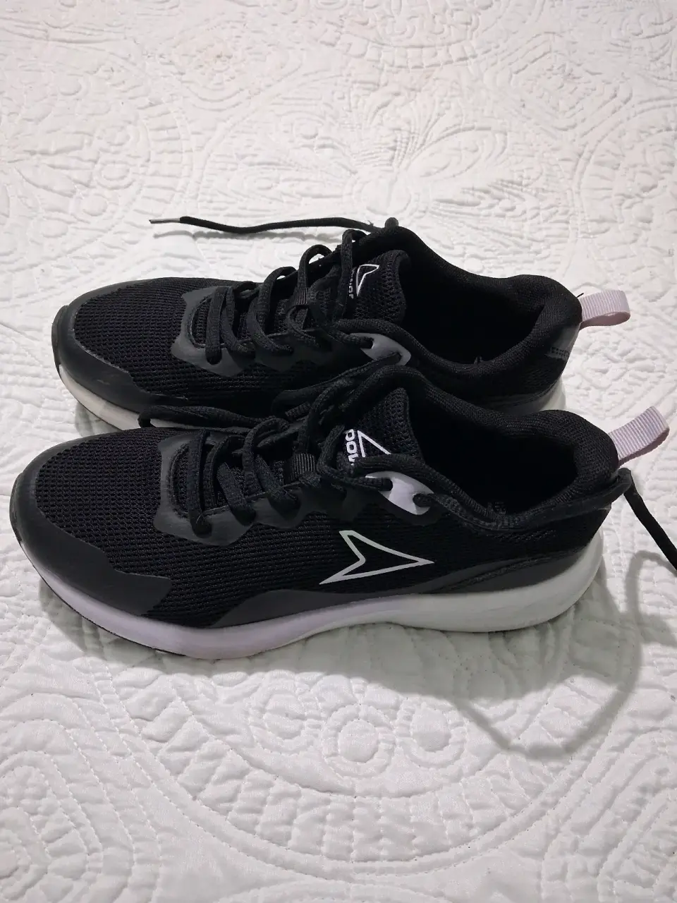Zapatillas deportivas negras unisex - miniatura 1