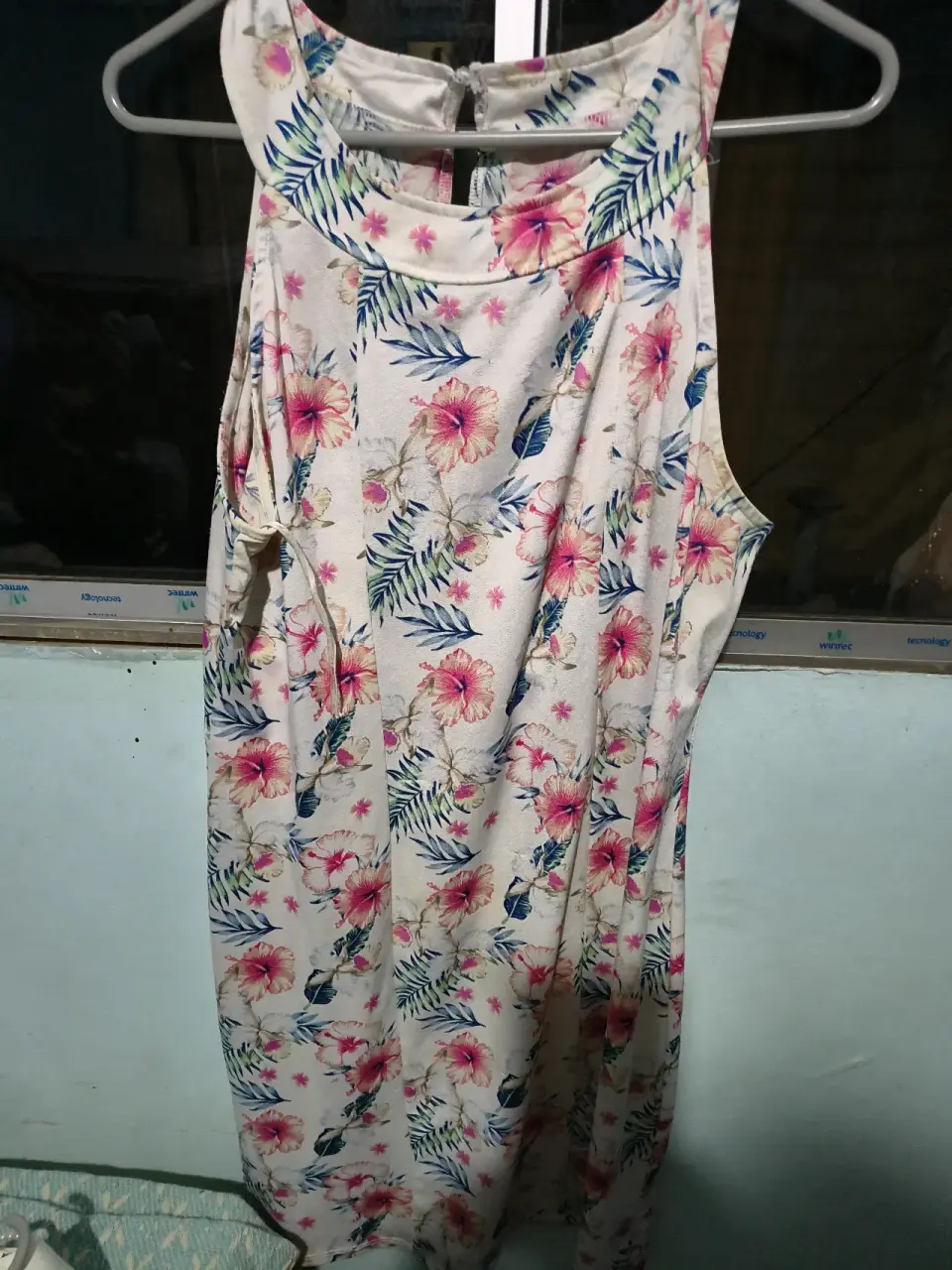 Vestido floral sin mangas - miniatura 1