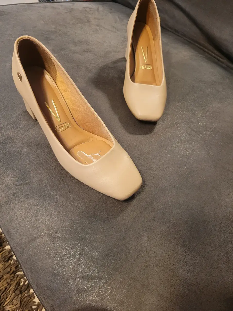 Zapatos de tacón beige - miniatura 3