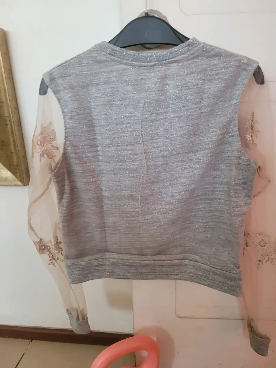 Polera gris con encaje - miniatura 4