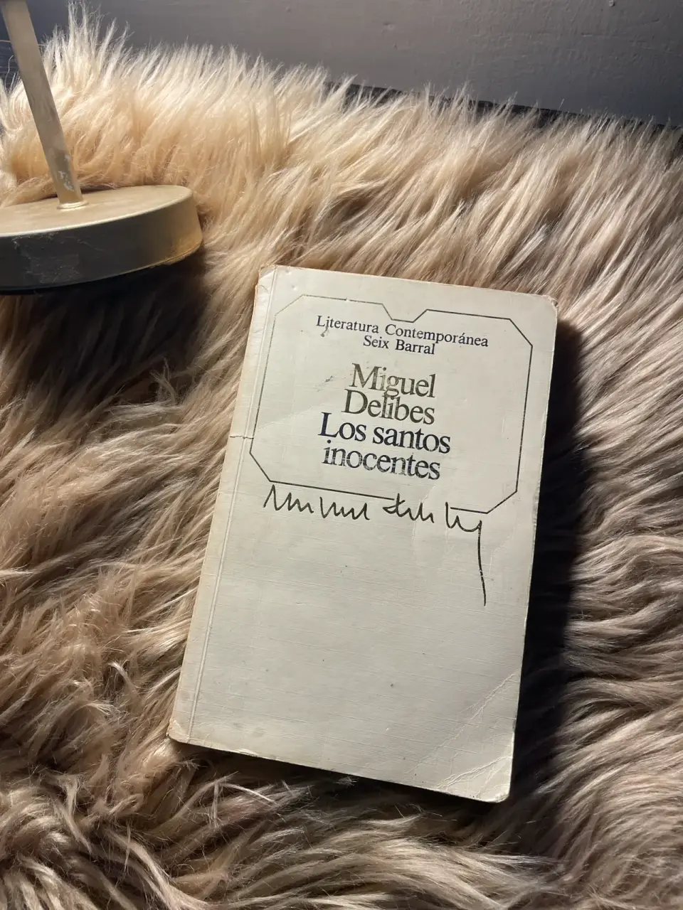 Libro 'Los santos inocentes' Miguel Delibes - miniatura 1