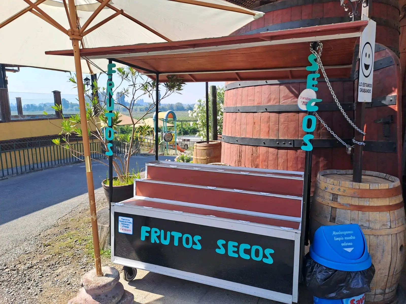 Carro de venta de frutos secos - miniatura 4