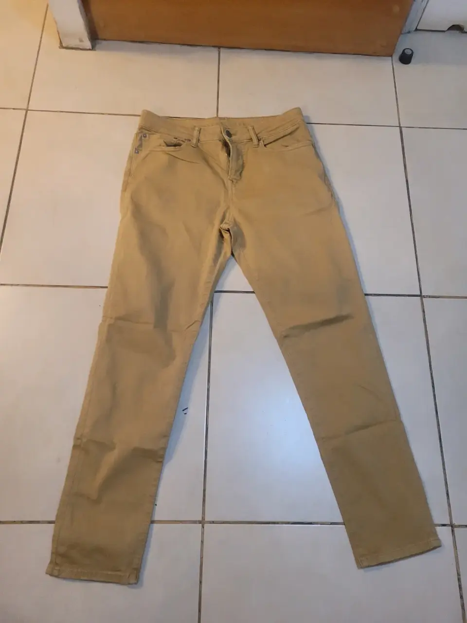 Pantalones beiges para hombre - miniatura 1