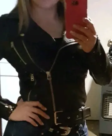 Chaqueta de cuero negro - miniatura 1