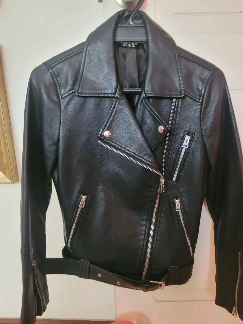 Chaqueta de cuero negro - miniatura 4
