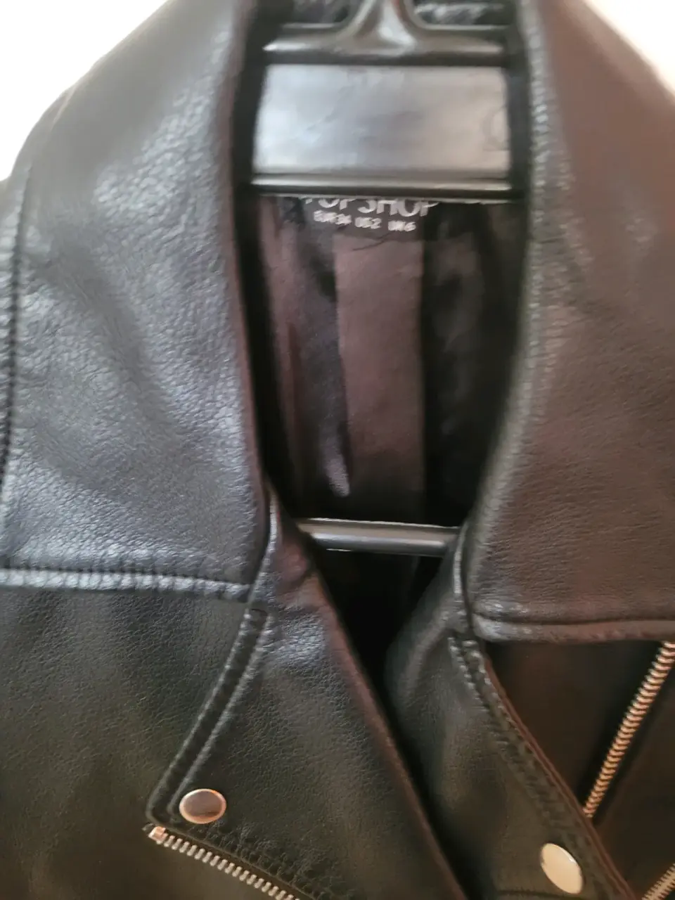 Chaqueta de cuero negro - miniatura 5